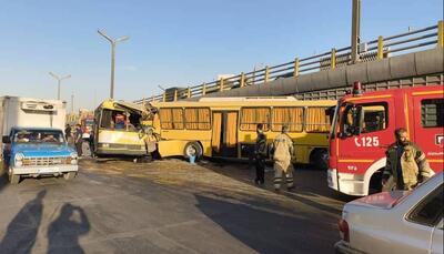  ۲۶ مصدوم در حادثه تصادف بین دو اتوبوس در جاده مخصوص