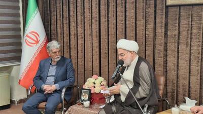  نماینده ولی فقیه در کردستان بر لزوم حمایت از هنرمندان تاکید کرد