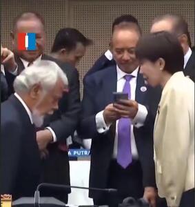  سردرگمی و حرکات عجیب نخست‌وزیر تیمور شرقی هنگام دیدار با نخست‌وزیر ژاپن