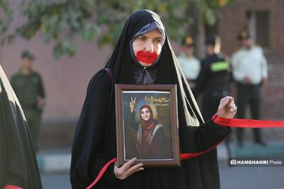  تجمع دانشجویان مقابل سفارت فرانسه