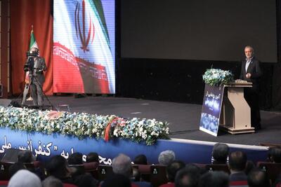  رئیس جمهور: هرگاه در برابر شواهد و دلایل روشن سر خم کنیم، دعوایی وجود ندارد