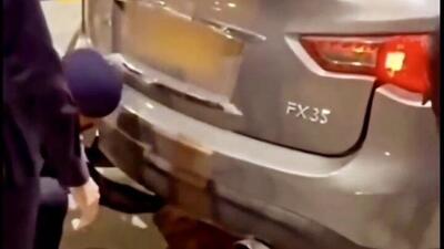  تصاویر قاچاق وحشتناک انسان داخل سپر خودرو