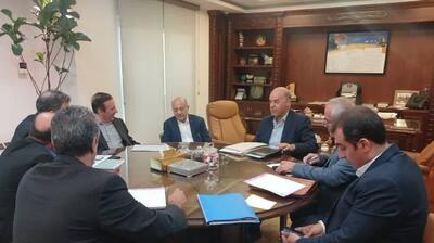  دیدار استاندار قزوین با چهره ماندگار خیرین و صنعتگر برجسته کشور