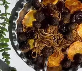  این غذا از ماکارونی خوشمزه تره : یک غذای سنتی خوشمزه با رشته ی پلویی !
