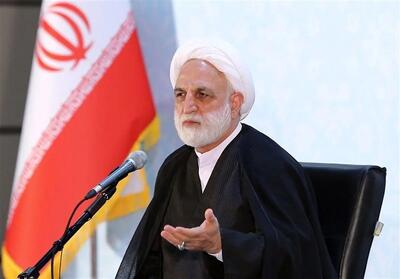 در دبیرخانه شورای عالی در سال ۱۴۰۲، جمع‌بندی شد که کماکان راه اصلاح بانک آینده وجود دارد/ در ۱۴۰۳، بانک مرکزی به رئیس‌جمهور نامه نوشت که نظرش انحلال بانک آینده است/ اینکه بدهی‌های بانک آینده به بانک ملی منتقل می‌شود، درست نیست/ مبلغ ۴۵۰ همت زیان بانک آینده، بسیار قابل توجه است/ برخی سپرده‌ها در بانک آینده صوری بودند/ برخی بانک‌ها در سطحی دیگر، دارای مشکل ناترازی هستند