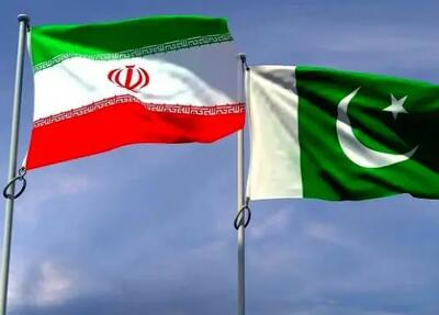 سفیر پاکستان در ایران: در دو سال اخیر، تبادلات نظامی بسیار زیادی بین تهران و اسلام‌آباد صورت گرفته که همچنان ادامه دارد/ ارتباطات میان نهاد‌های نظامی و دفاعی دو کشور، در سطح بسیار خوبی قرار دارد
