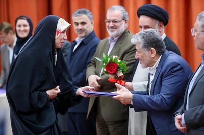  تقدیر از ۲۷ پرستار برگزیدهٔ مراکز درمانی دانشگاه آزاد