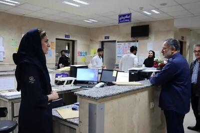  پرستاران با صبر و شکیبایی خود در قبال بیماران و همراهان آنان ایثار می‌کنند