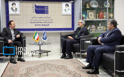  استاندار قزوین از خبرگزاری جمهوری اسلامی (ایرنا) بازدید کرد