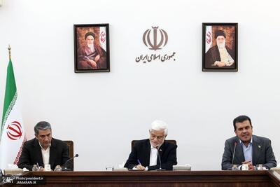  عارف: مصرف کننده فناوری‌های دیگر کشورها نباشیم/ دانشگاه‌ها رشته‌های جدید مرتبط با فناوری‌های پیشرفته را راه‌اندازی کنند/ ایران باید در مسیر دستیابی به مرجعیت علمی و فناوری در جهان و جایگاه نخست منطقه حرکت کند