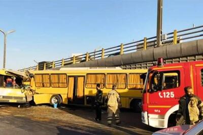 تصادف شدید ۲ اتوبوس در جاده مخصوص کرج با 26 مصدوم+عکس و فیلم