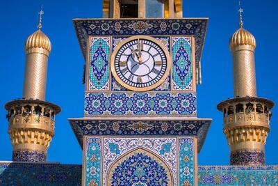  ببینید| تصاویری زیبا از برج ساعت حرم مطهر حضرت عباس(ع)