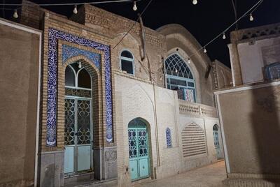 این آینه سلام زائران را از راه دور به امامزاده هلال(ع) می‌رساند+فیلم