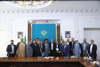  انتقاد رییس جمهور از موانع کوچک‌سازی نظام اداری