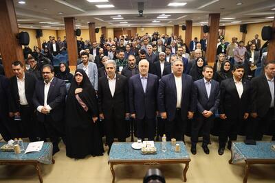 همایش بین‌المللی سرمایه‌گذاری و تأمین مالی در صنعت، نفت، گاز و پتروشیمی با حضور قالیباف آغاز شد