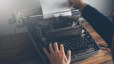  قدرت جمله‌ی اول در استراتژی: چگونه با یک جمله ذهن مخاطب را تسخیر کنیم - شارا