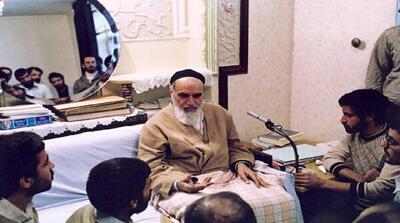 امام خمینی: من رو نمیشه بازی داد
