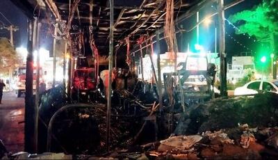  نجات جان ۳۰ مسافر از آتش توسط راننده اتوبوس