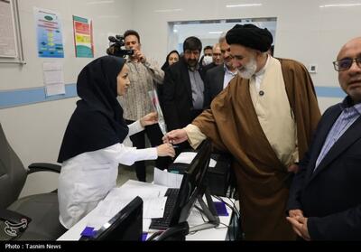 نماینده ولی‌فقیه در چهارمحال‌وبختیاری از مقام والای پرستاران تجلیل کرد تصاویر - تسنیم
