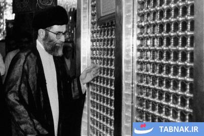 تشرف حضرت آیت‌الله خامنه‌ای به حرم حضرت زینب سلام‌الله‌علیها