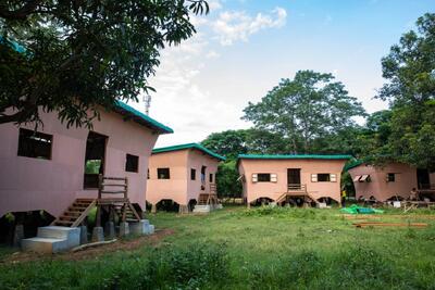  خانه‌های بامبویی مقاوم در برابر زلزله در میانمار؛ معماری انسان محور در خدمت تاب‌آوری + تصویر