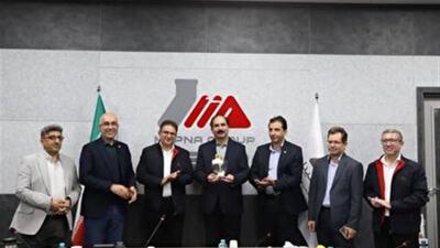 همکاری‌ محیط زیست البرز و شرکت مکو برای حفاظت از عقاب طلایی