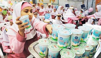 موافقت دولت با توزیع شیر در تمام مدارس ابتدایی