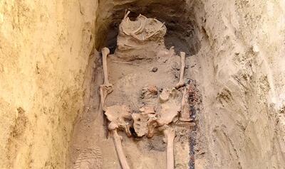  جنگجوی باستانی با شمشیرش بعد از 1400 سال از زیر خاک بیرون آمد