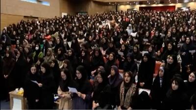  جشن دانشجویان جدید دانشگاه الزهراء برگزار شد (فیلم)