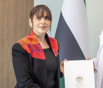  یک زن، سفیر فلسطین در امارات شد (+عکس)