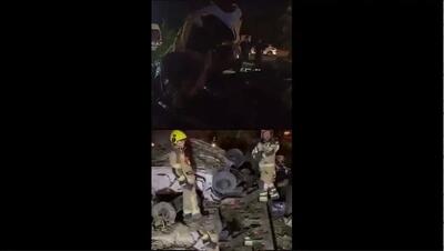  تصاویر میدانی از محل واژگونی پژو ۲۰۶ در بزرگراه حکیم (فیلم)