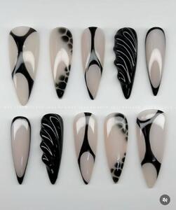  ناخن‌های الهام‌گرفته از جشن مردگان؛ ترکیب جسارت، رنگ و نمادهای زندگی