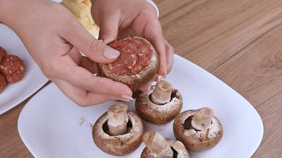  گوشت و قارچ / بعد از این روش، دیگه گوشت چرخ کرده رو مثل قبل نمیپزم!