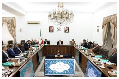  عارف: نباید در کشور از ناامیدی سخن بگوییم/ در جنگ تحمیلی در مقابل آمریکا ایستادیم