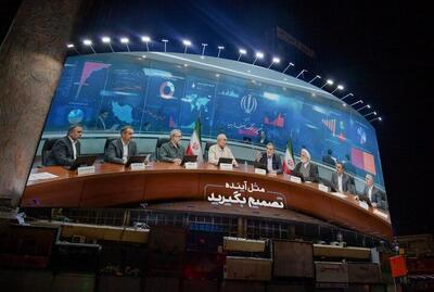  رونمایی از دیوارنگاره جدید میدان ولیعصر (عج)؛ «مثل آینده تصمیم بگیرید» +عکس