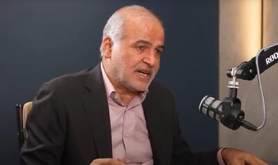ویدیو / یزدان‌پناه، استاد ژئوپلیتیک: ما در مرکز بازی جدید جهانی، نقش شاه‌مهره بزرگ را داریم، اما برخی از رقبای نوظهور که خودشان را متحد ایران می‌دانند برای ما یک نقش وزیر موقت قائل هستند / غرب اکنون این نقش را هم برای ایران قائل نیست، چون می‌گوید رفتار تهران با سازه‌های شکل دهنده‌ی نظم جدید جهانی مغایرت دارد