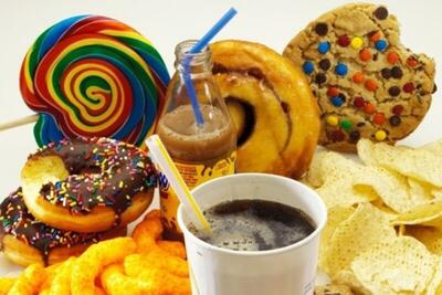  مراقب تبلیغات مواد غذایی ناسالم برای کودکان باشید