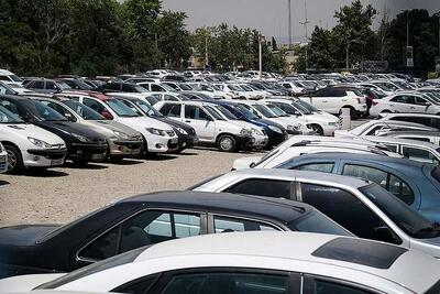 نوسان ارز و کاهش قدرت خرید، بازار خودرو را به تعطیلی کشاند