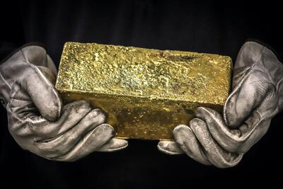 کاهش ۳ درصدی قیمت طلا در پی مذاکرات واشنگتن و پکن؛ آیا روند نزولی ادامه دارد؟