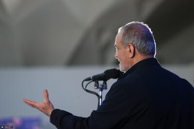  پزشکیان: پیشرفت تکنولوژی در دنیا با سرعت نور است و ما هم باید با آن هماهنگ باشیم/ افتخار می‌کنیم که دانشمندانی داریم که نیاز ما را از بیگانه بی‌نیاز می‌کند.