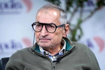 زیباکلام: با موشکی که 2000 یا 10000 کیلومتر برد دارد، کجا را می خواهیم بزنیم؟/ شما بودید که یک عمر شعار دادید اسرائیل را باید نابود کنیم و فقط شعار نبود و اینها باعث جنگ 12 روزه شد/ سیاستها اشتباه بود و مبنایش ایدئولوژی بود نه منافع ملی/ ویدئو