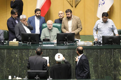  انتقاد تند روزنامه جمهوری اسلامی از قالیباف و نمایندگان تندرو: قالیباف دنبال کاپیتولاسیون چینی و روسی است/ شما صلاحیت نمایندگی مجلس را ندارید