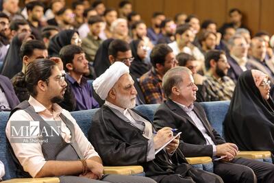 نشست صمیمی دانشجویان با رئیس قوه قضاییه، فرصتی برای طرح دغدغه‌ها/ دانشجویان دانشگاه ایلام از پاسخ‌های دلسوزانه رئیس دستگاه قضا امید گرفتند