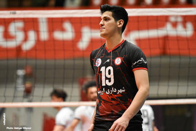 تماس فدراسیون والیبال با پروفسور سمیعی - پارس فوتبال