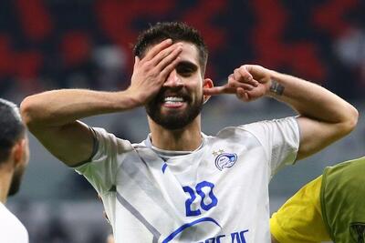 نقره‌داغ ستاره استقلال توسط AFC؛ ۳ جلسه محرومیت روی دست ساپینتو ماند! - پارس فوتبال