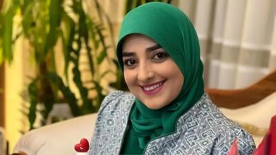  عکس / مانتوی کوتاه  ستاره سادات قطبی خانم مجری محجبه صداو سیما / ستاره خانم استایل عوض کرد؟!