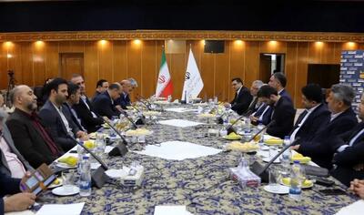  تاکید دبیر شورای‌عالی مناطق آزاد و استاندار گیلان بر نقش محوری منطقه آزاد انزلی در اقتصاد شمال کشور