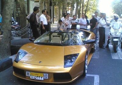 در ایران چند نفر لامبورگینی، مازراتی و پورشه دارند؟