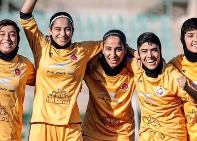 یکه تازی خاتون در برایر پرسپولیس