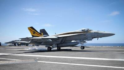  لحظه سقوط جنگنده و بالگرد نیروی دریایی آمریکا در دریای جنوبی چین